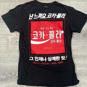 Coca-cola Seoul top